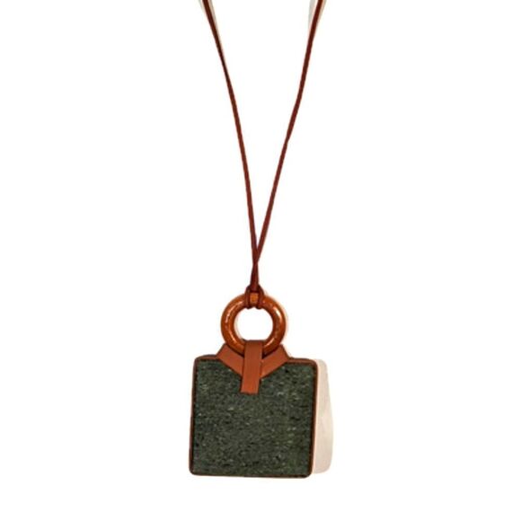 Adjustable Necklace NWT - Picture 1 of 4